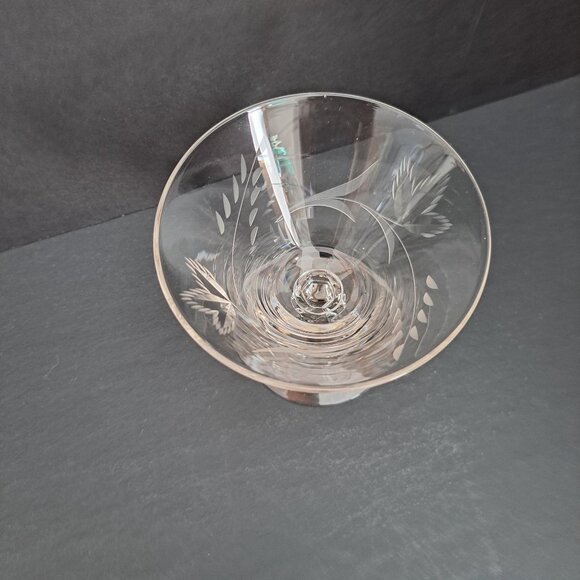 Morgantown Etched Crystal Low Sherbet Glass 4" Vintage Laurel Wreath Cut Stem - Picture 9 of 16